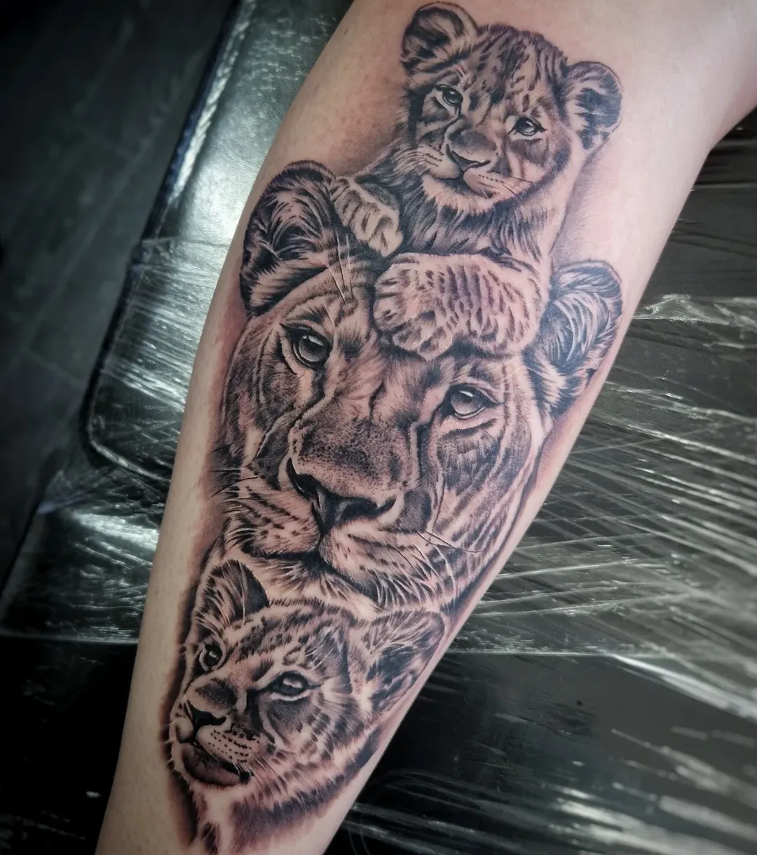 30 Lioness Tattoo Ideas: Strength, Softness, and Storytelling in One Symbol
