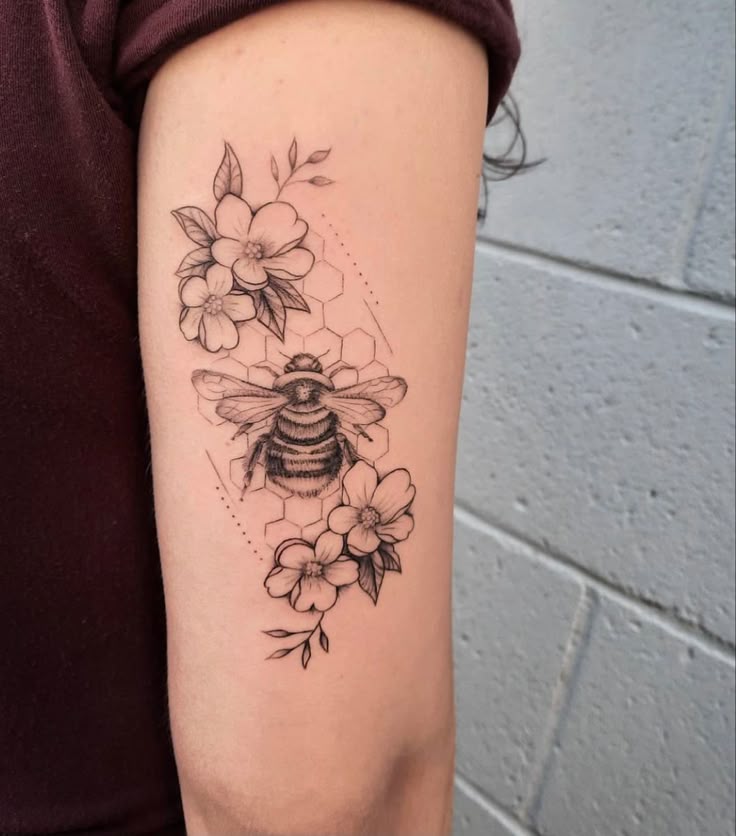 27 Bee Tattoo Ideas for Women & Men: Meaningful Designs from Minimalist & Geometric Styles