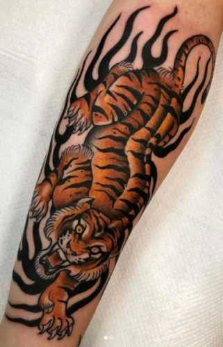 22 Old School Tiger Tattoo Ideas