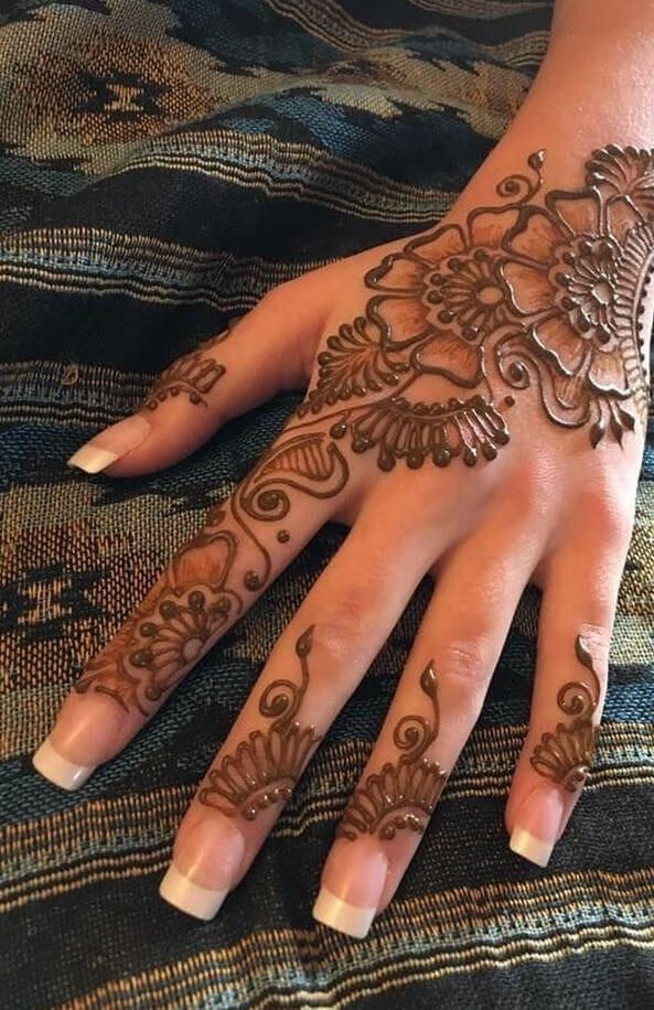 28 Stunning Henna Tattoo Designs for Hand, Arm, Back, and Leg Simple, Cute, Aesthetic Ideas