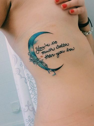 19 Captivating Rib Tattoo Ideas for Women