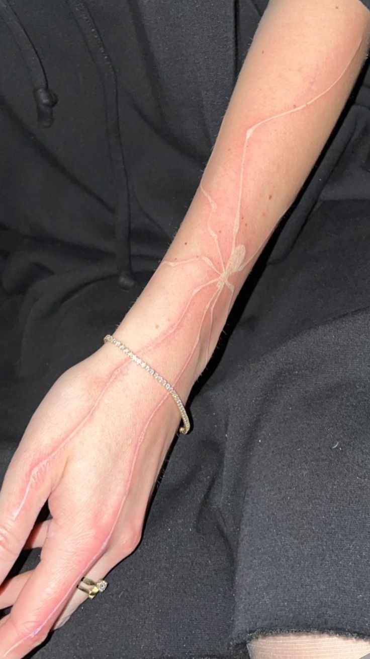 24 Small Baddie Tats : The Ultimate Guide to Edgy & Aesthetic Ink