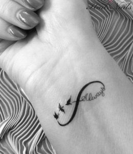 Hand Tattoos for Women 19 ideas