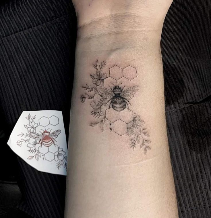 27 Bee Tattoo Ideas for Women & Men: Meaningful Designs from Minimalist & Geometric Styles
