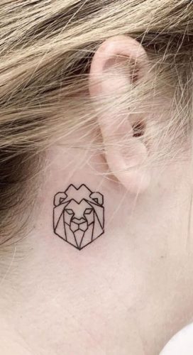 27 Minimalist Lion Tattoo: Subtle Elegance and Symbolism
