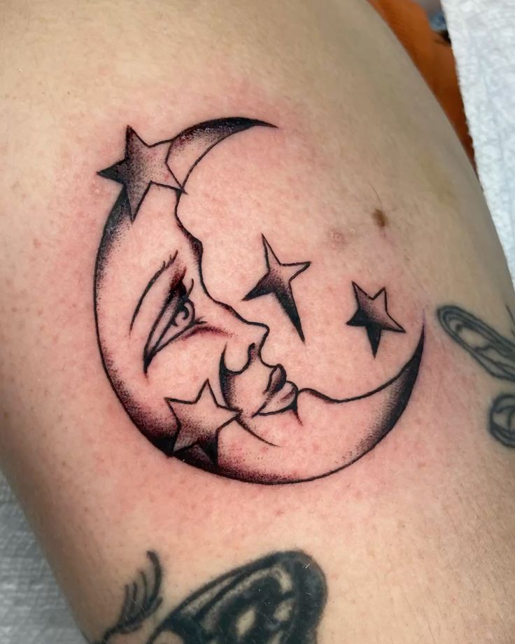 26 Crescent Moon Tattoo Designs : Fine Line, Stencil, Stars, Lotus, Waxing, Waning, American Traditional