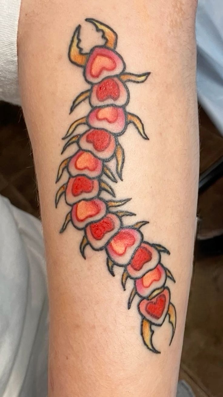 31 Centipede Tattoo Ideas : Blackwork, Traditional, Tokyo Ghoul, Spider Lily, Skull, Giant Back
