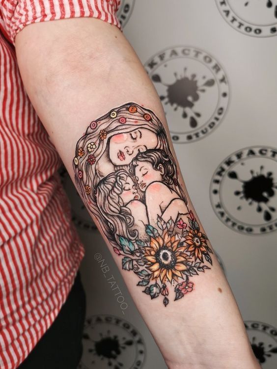 Discover 22 Heartwarming Motherhood Tattoos for Celebrate Unbreakable Bonds
