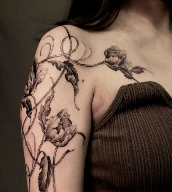 25 Ideas for Dark Feminine Tattoos: Aesthetic Inspiration for Every Style