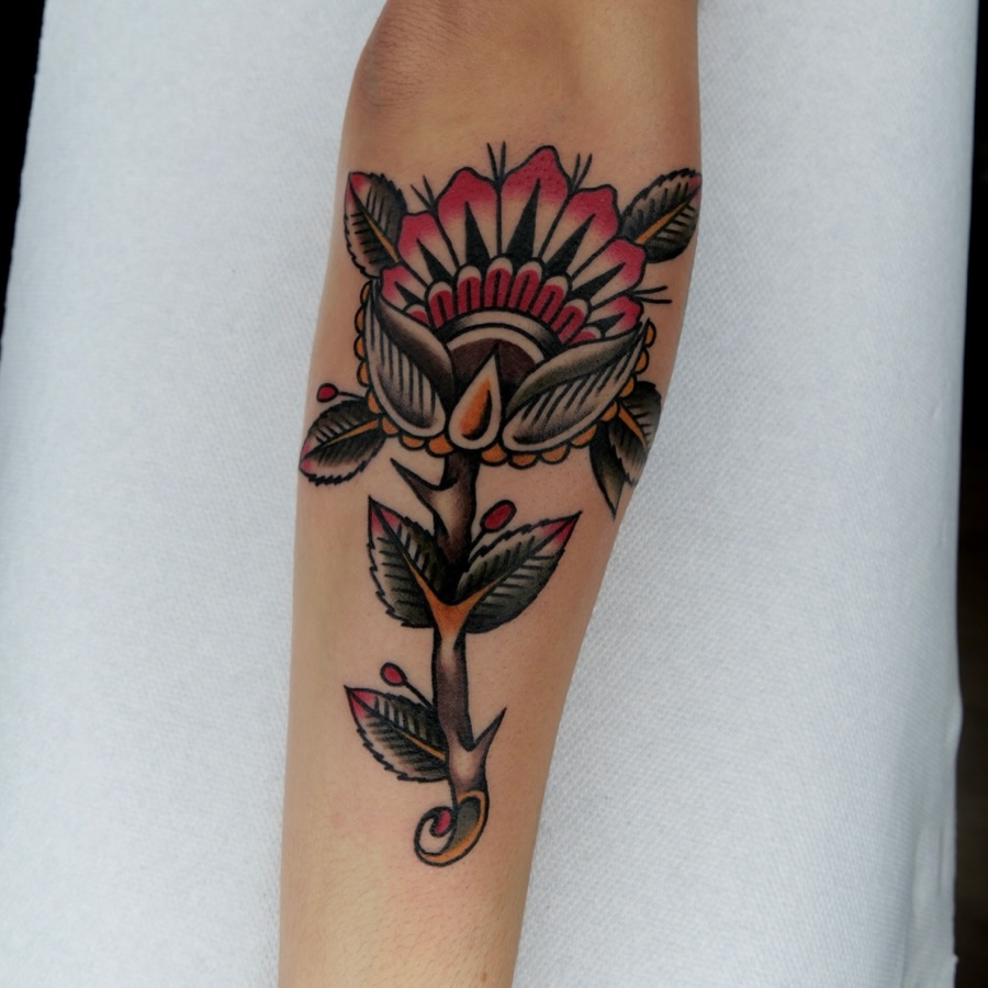 30 Old School Tattoo Ideas: Bold Traditional Sleeve Designs for Men and Women