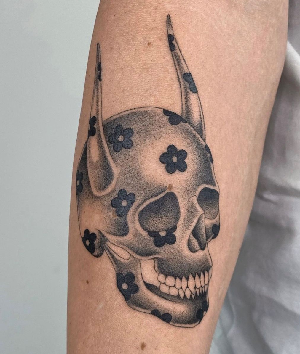 28 Skeleton Tattoo Ideas : Bold, Symbolic Ink That Stands the Test of Time