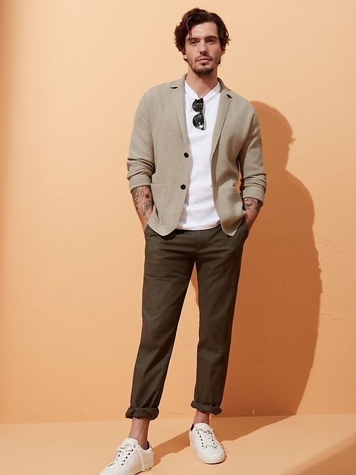 20 Trendsetting Fall Outfit Ideas for Men in : From Casual Comfy to Sophisticated Elegance