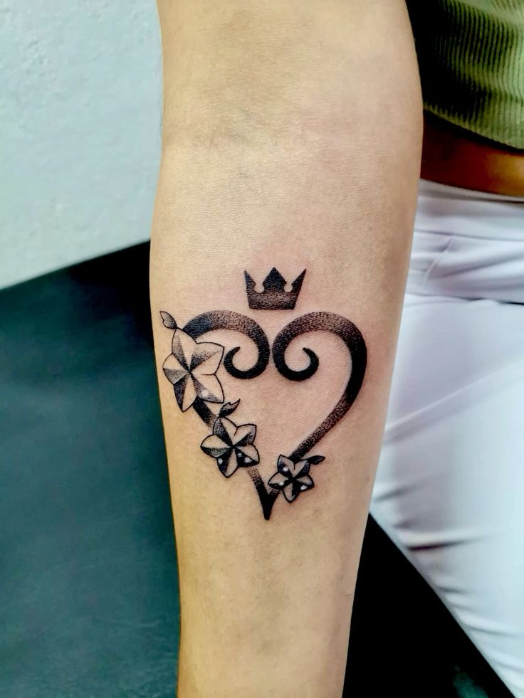 30 Kingdom Hearts Tattoo Ideas: From Subtle Symbols to Story-Driven Sleeves