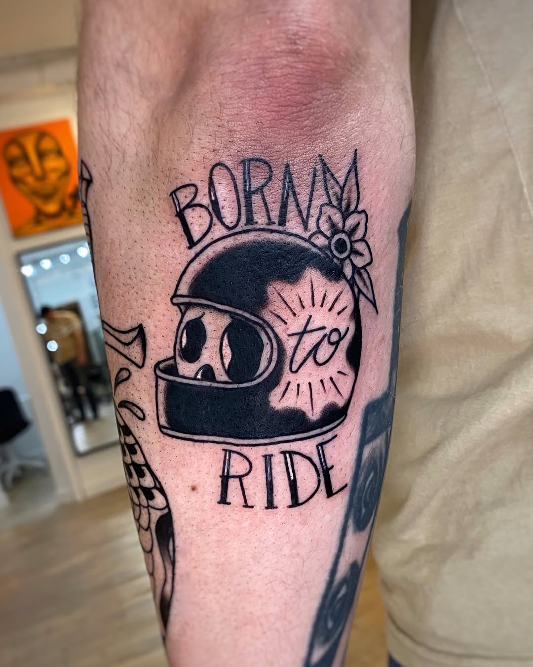 30 Born to Die Tattoo Ideas : Aesthetic Lettering, Stomach and Collarbone Placement