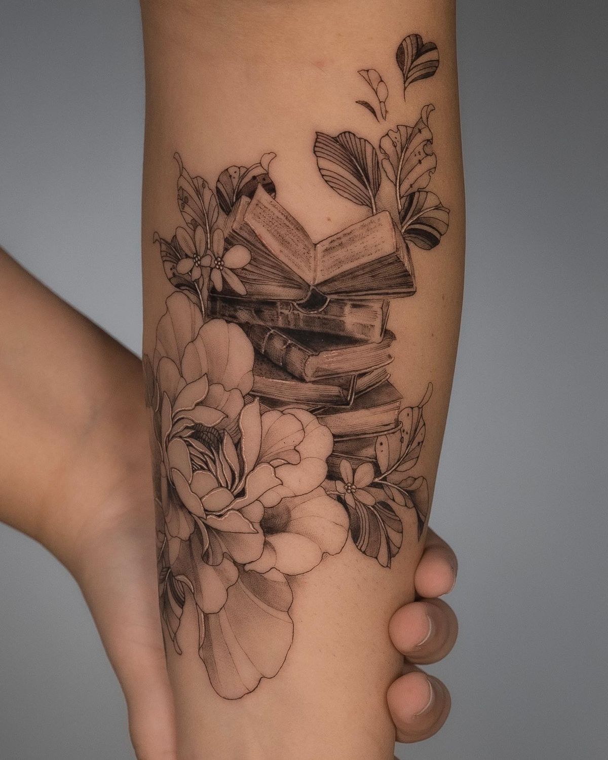 30 Book Tattoo Ideas: From Tiny Linework to Fantasy-Fueled Sleeves