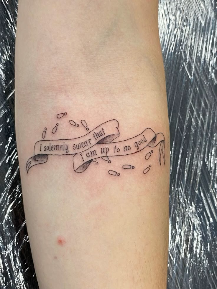 27 Ideas Fine Line Tattoo : Dainty, Bold, and Full of Personality