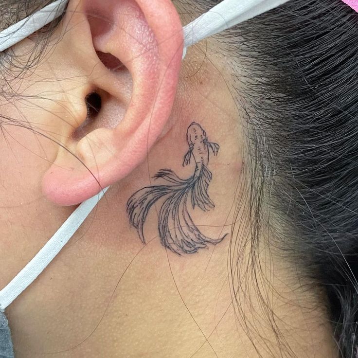 24 Ideas for Behind-the-Ear Tattoos: Creative and Inspiring Designs for Every Style