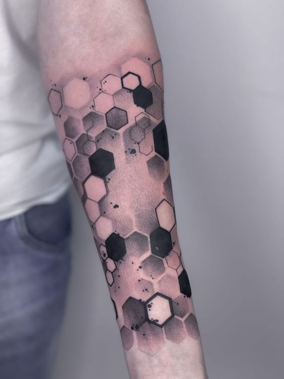 30 Honeycomb Tattoo Ideas  with Bees, Flowers, and Geometric Patterns for Men and Women