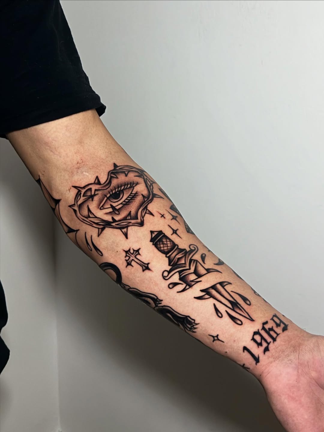 30 Old School Tattoo Ideas: Bold Traditional Sleeve Designs for Men and Women