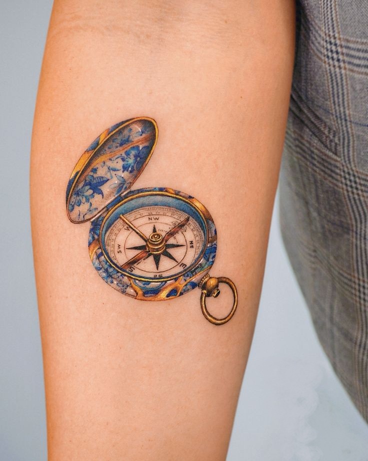 28 Compass Tattoo Ideas : Designs for Men and Women, Anchor, Traditional and More