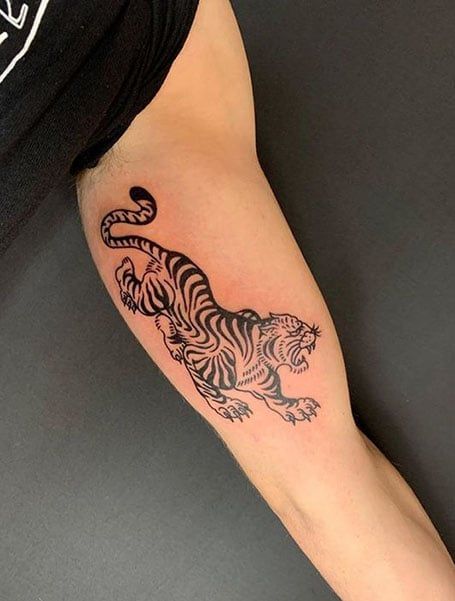 26 Arm Black Tattoo Ideas for : Bold, Stylish, and Timeless Ink