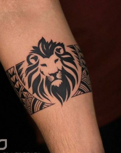Small but Mighty: 17 Inspiring Small Lion Tattoo Ideas