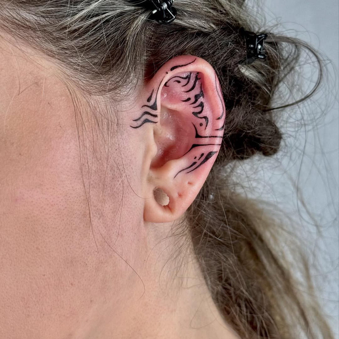 28 Ear Tattoo Ideas for Women and Men with Piercings Inner, Behind, Side, Fine Line, Flowers, Mandala, Moon, Rose, Cross, Stars, Spider Web