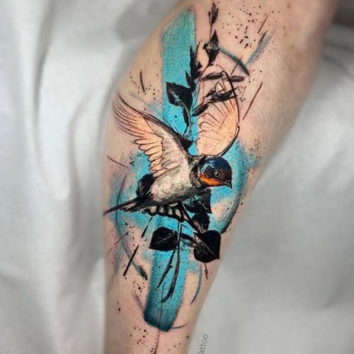 Swallow Tattoos : Discover 20 Unique and Symbolic Designs for Men and Women