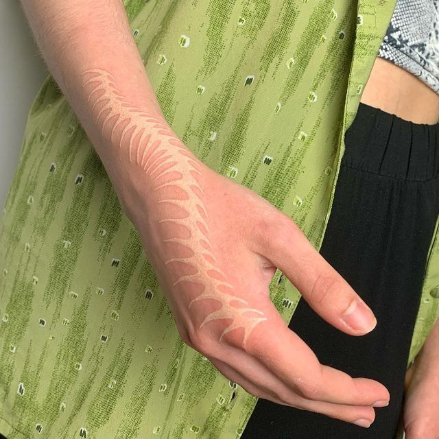 30 White Ink Tattoo Ideas for Dark Skin, Tan, Pale, Brown, Fine Line, Spider, Lightning, Healed Designs