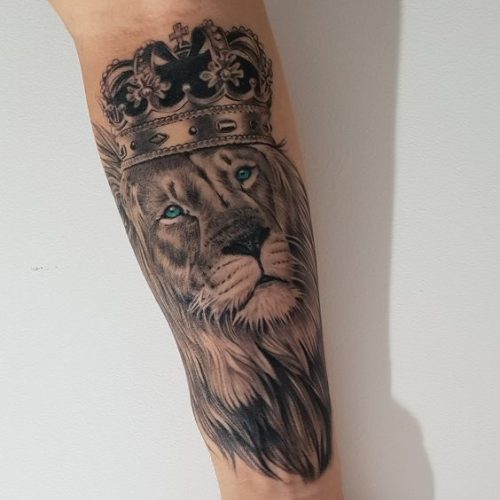 Lion Tattoo for Women: 20 Graceful and Empowering Designs