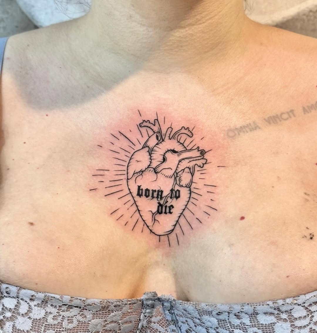 30 Born to Die Tattoo Ideas : Aesthetic Lettering, Stomach and Collarbone Placement