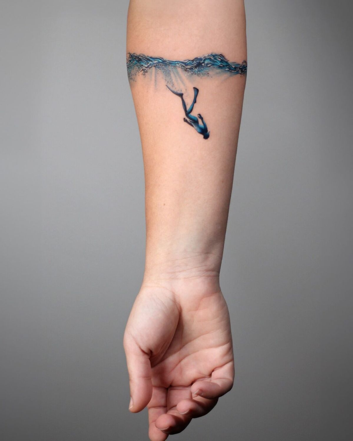 28 Ocean Tattoo Ideas for Men and Women: Minimalist Waves, Sleeve Underwater Designs