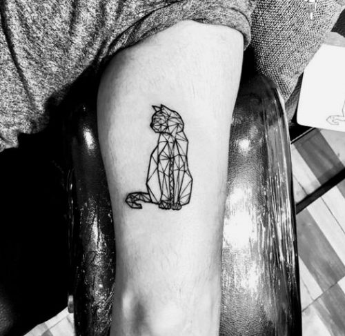 17 Geometric Cat Tattoo Ideas