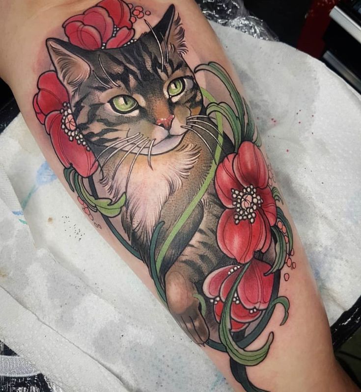 Here Are 28 Cat Tattoo Ideas to Consider in for Women and Men: Minimalist, Funny, Gothic