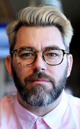 The Dynamic Appeal of 17 Layered Hairstyles for Men in