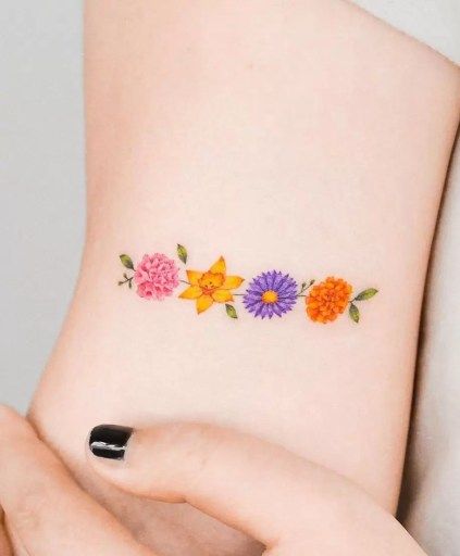 25 September Birth Flower Tattoo Ideas : Aster Designs with Name, Color, Spine, and Memorial Ink Styles