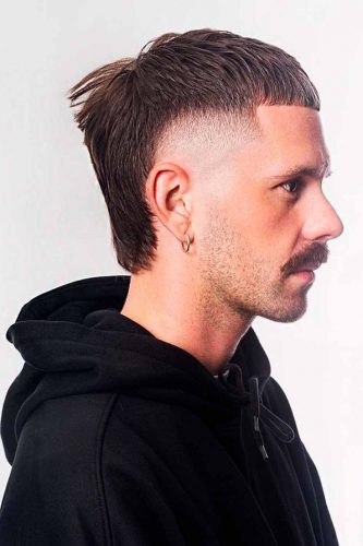 Explore ’s Top 17 Short Hairstyles for Men: From Sleek Fades to Curly Trends