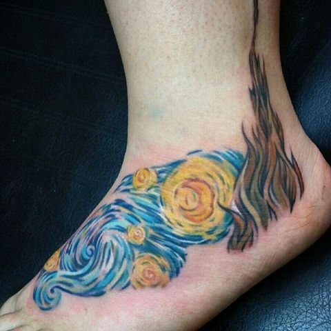 29 Striking Foot Tattoo Ideas for Women