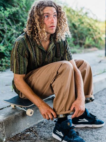 Skate into with 20 Trendy Skater Boy Outfits: From Vintage Flannel to Bold Streetwear