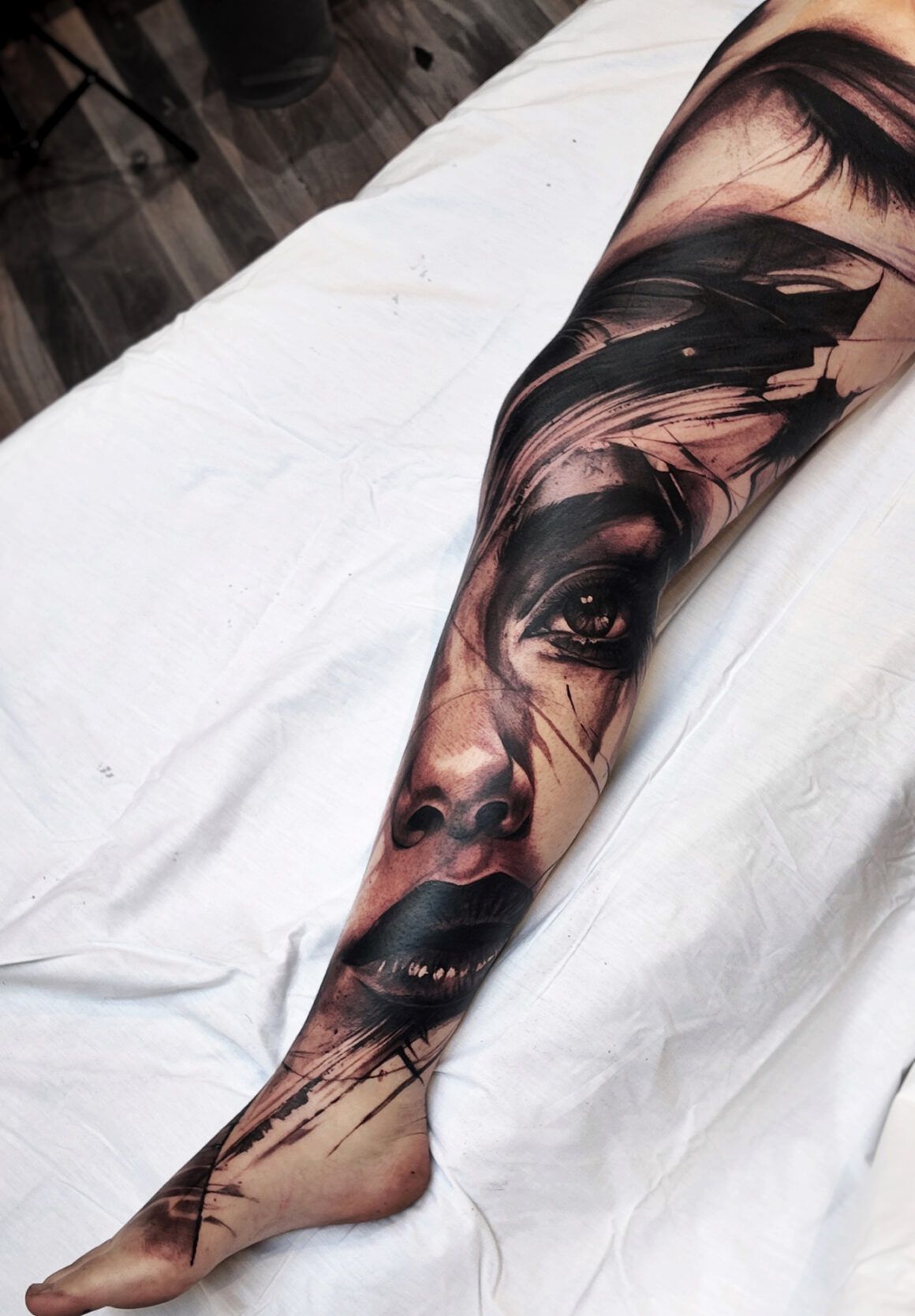 Abstract Tattoo Ideas : 30 Unique Designs, Fineline, Geometric & Black Work Designs