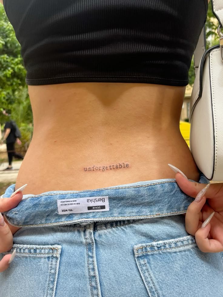 29 Unforgettable Tattoo Ideas : Letras Cursiva, Red Ink, Lower Back, Clavicula, Cuello, and More
