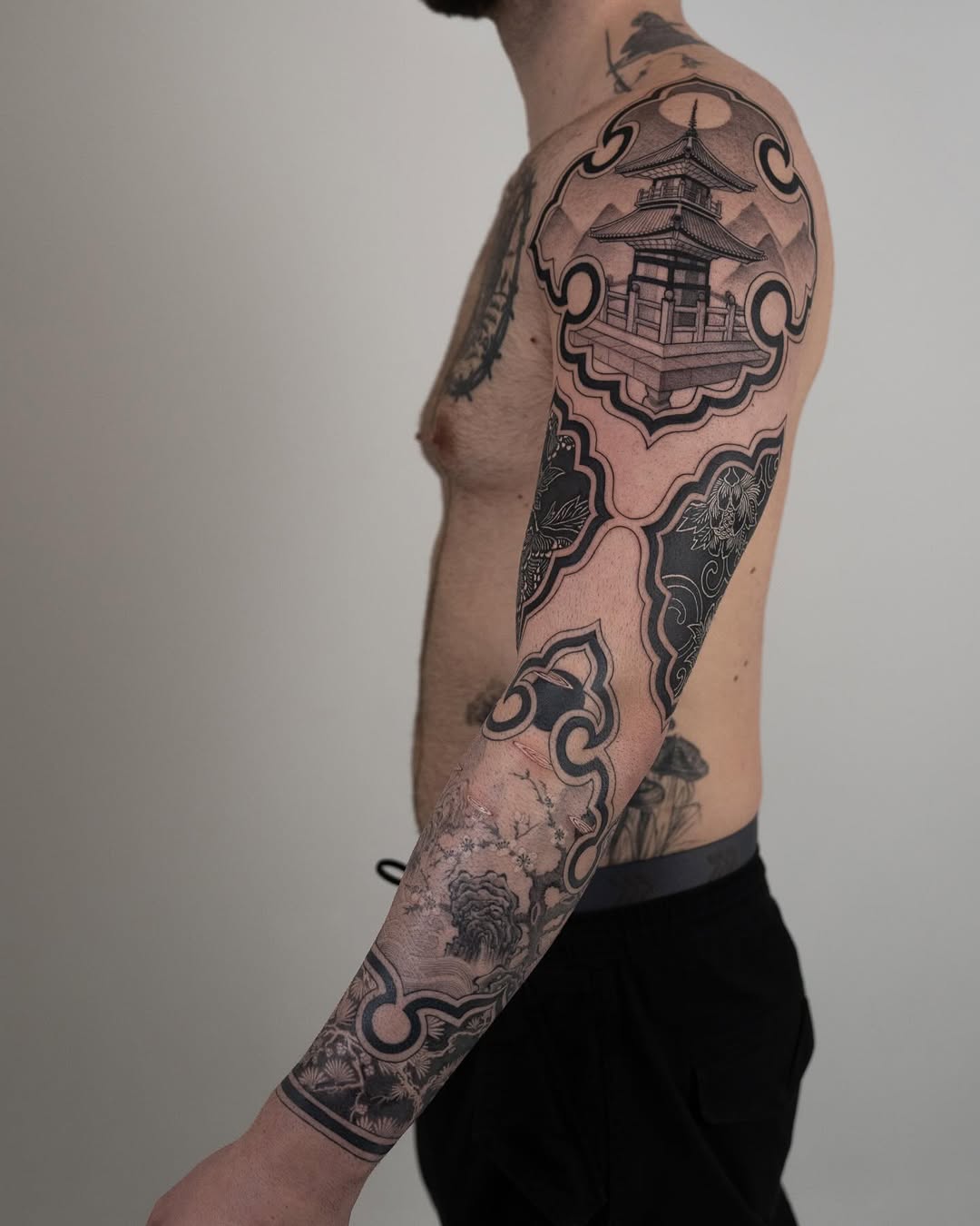 28 Full Sleeve Tattoo Ideas for Women & Men Japanese, Fine Line & Colorful Design Inspiration