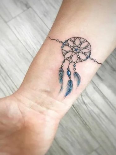 20 Chic Wrist Tattoo Ideas for Women
