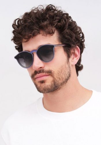 Explore ’s Top 17 Short Hairstyles for Men: From Sleek Fades to Curly Trends