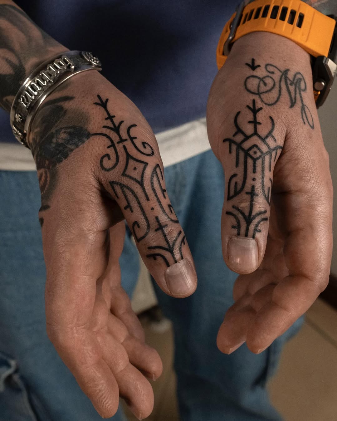 28 Alternatives Symbol Tattoo Ideas, Lettering Tattoo Ideas and Minimalistic Finger Tattoo Ideas