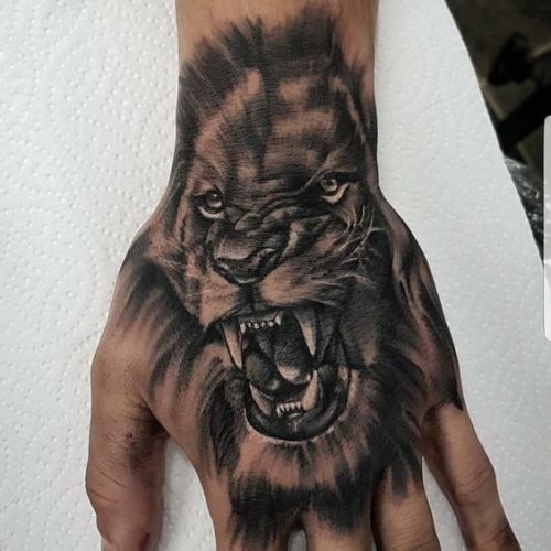 17 Lion Tattoo on Hand: Bold and Powerful Design Ideas