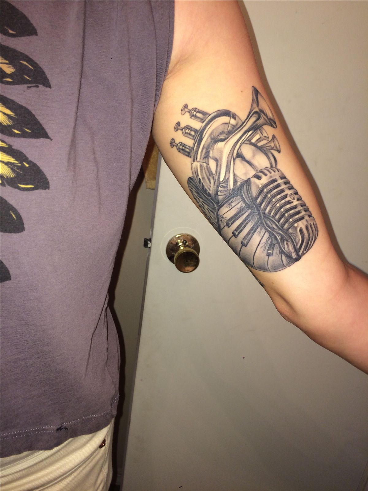 26 Iner Bicep Tattoo Ideas for Men and Ladies – Scheme from Top level Line, Authentication