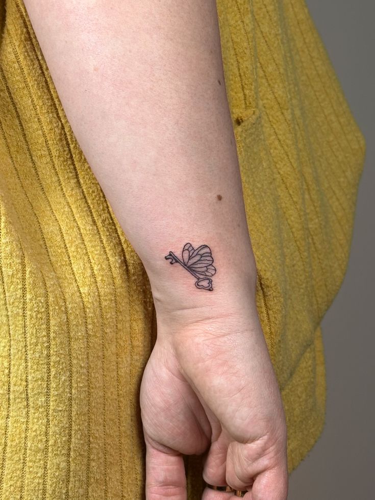 27 Ideas Fine Line Tattoo : Dainty, Bold, and Full of Personality
