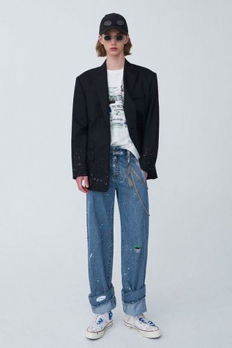 Discover 20 Trendsetting Men’s Sneaker & Blazer Combos: Elevate Your Style Game