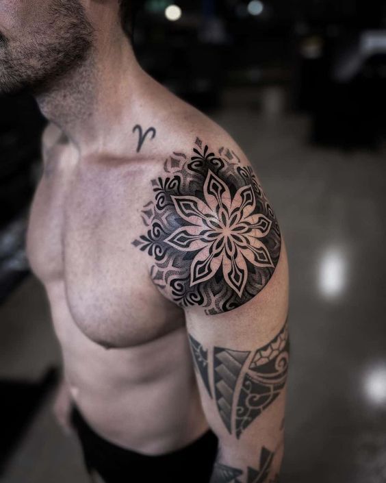 26 Ideas Mandala Tattoo: Artistic Inspiration for Ink Lovers